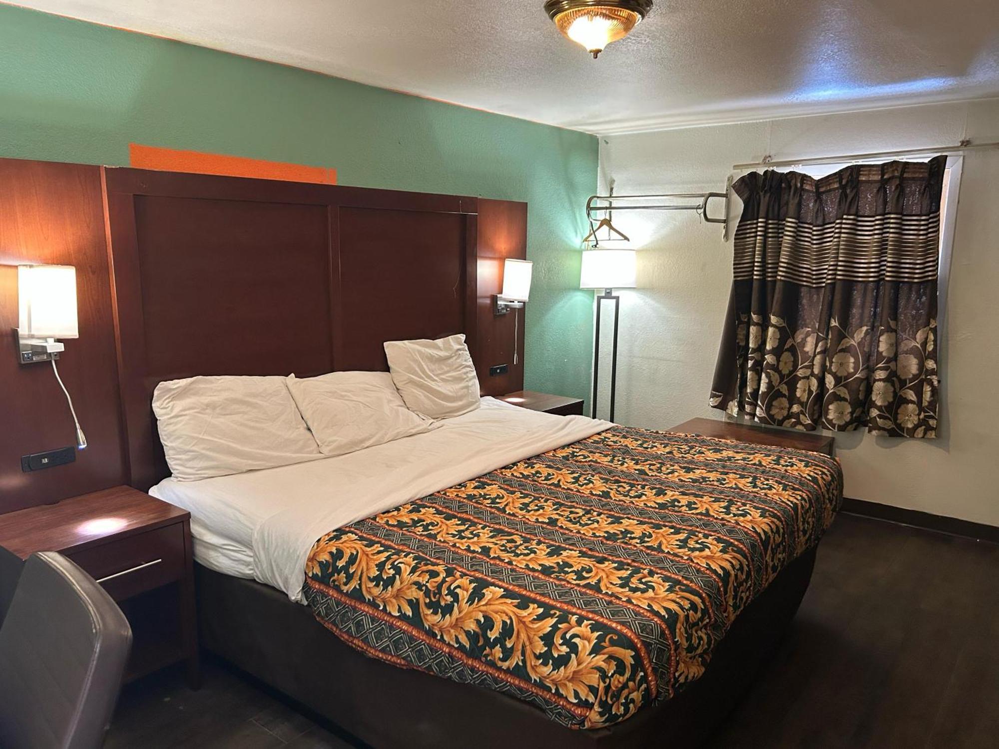 Hillcrest Motel By Oyo Aurora Near Lawrenceburg Экстерьер фото