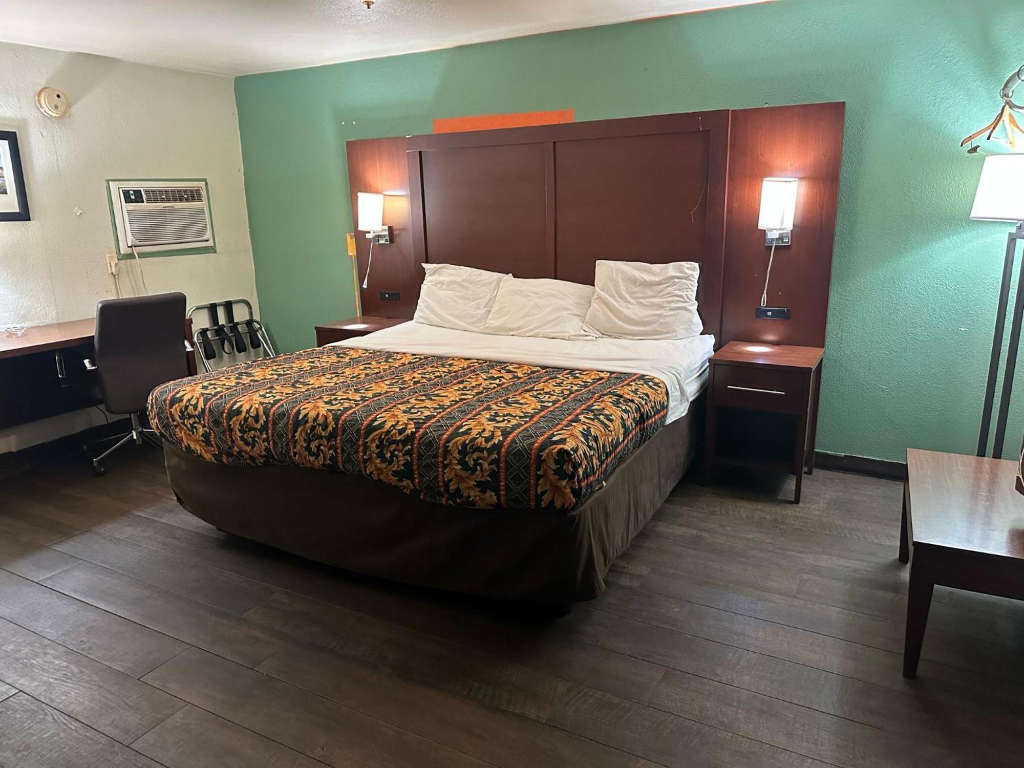 Hillcrest Motel By Oyo Aurora Near Lawrenceburg Экстерьер фото