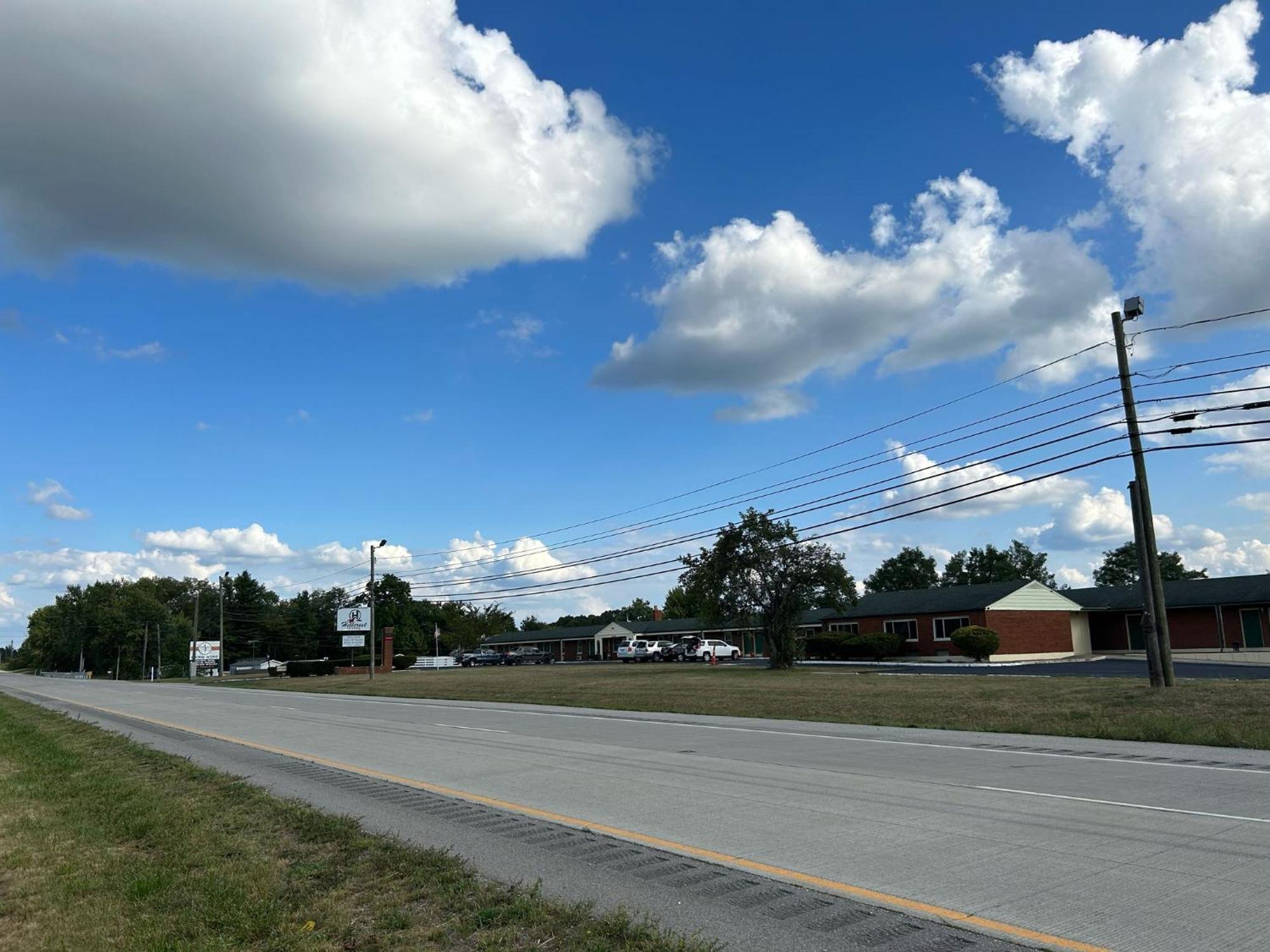Hillcrest Motel By Oyo Aurora Near Lawrenceburg Экстерьер фото